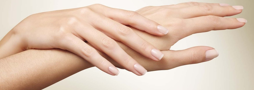 Pon tus manos a salvo del frío con un tratamiento antiedad de manos - Estética Profesional Córdoba Pon tus manos a salvo del frío con un tratamiento antiedad de manos - Estética Profesional Córdoba